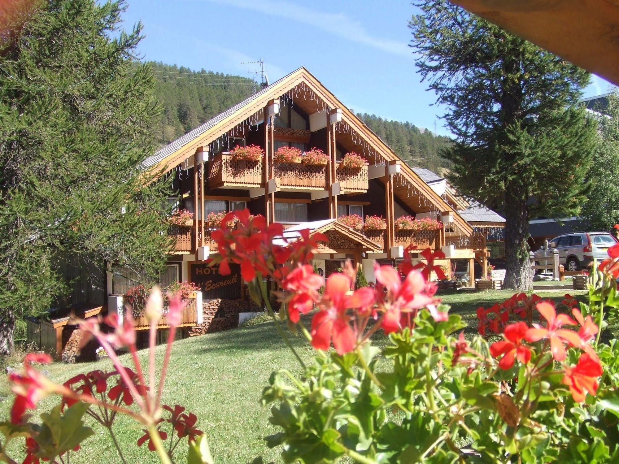 Hotel Ecureuil Вар Экстерьер фото